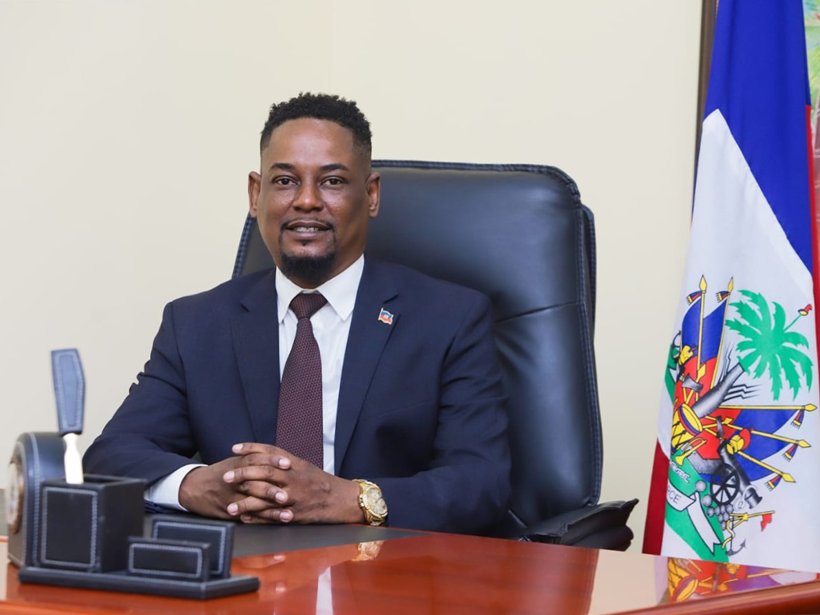 Installation de Marc-Elie Nelson à la tête du ministère des Affaires sociales et du Travail